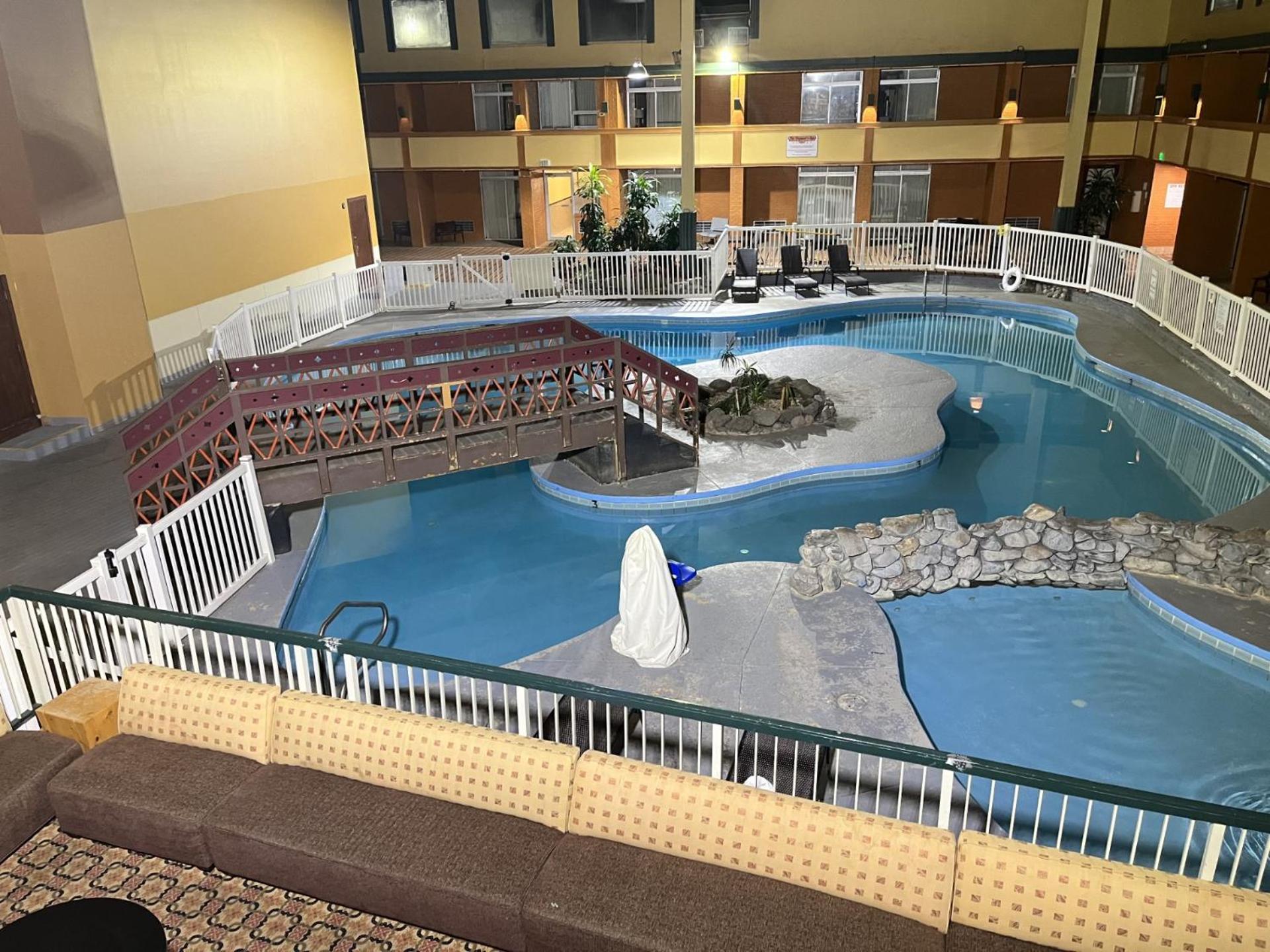 Clarion Inn & Suites And Convention Center Kearney Eksteriør billede