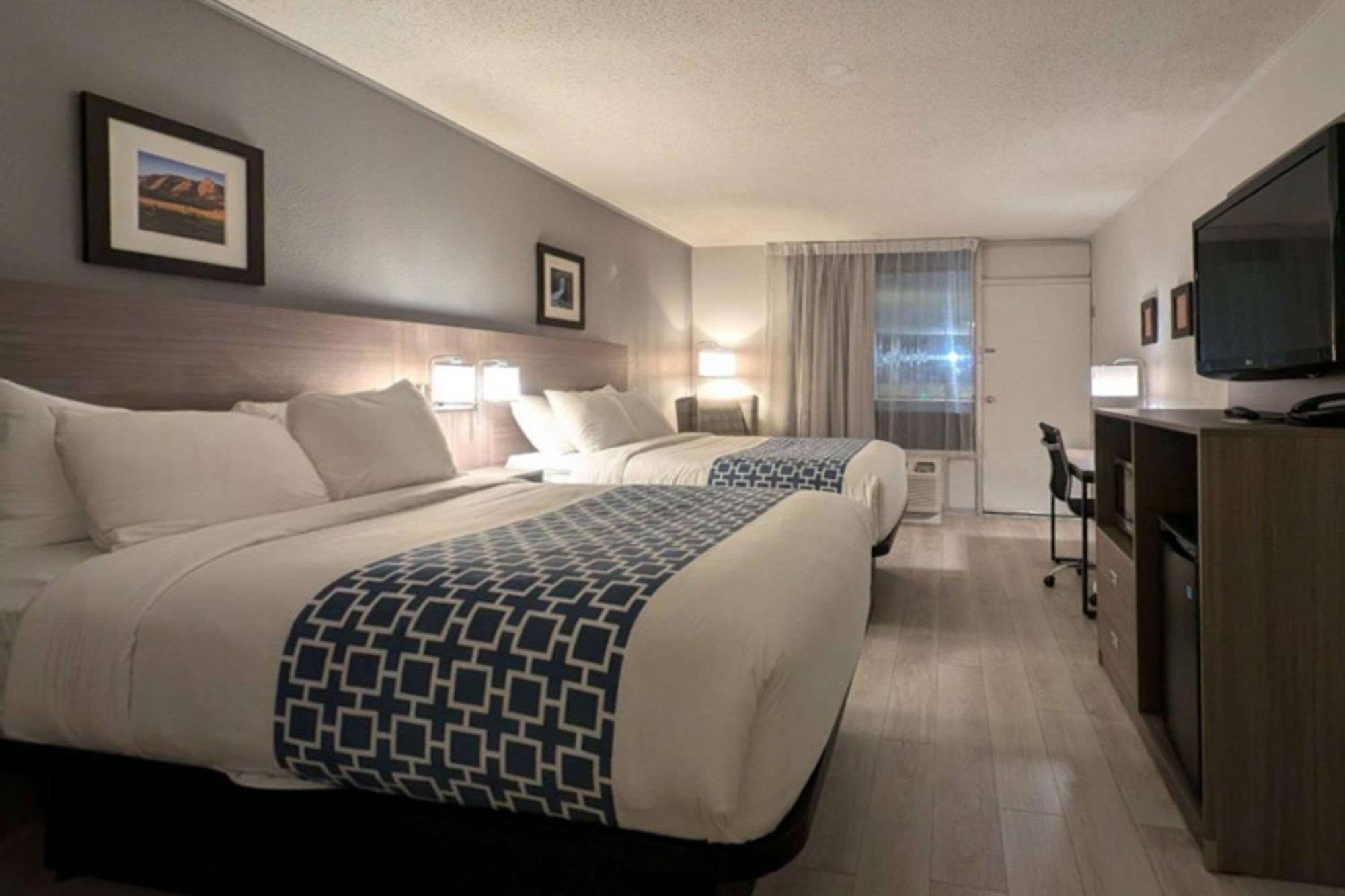 Clarion Inn & Suites And Convention Center Kearney Eksteriør billede