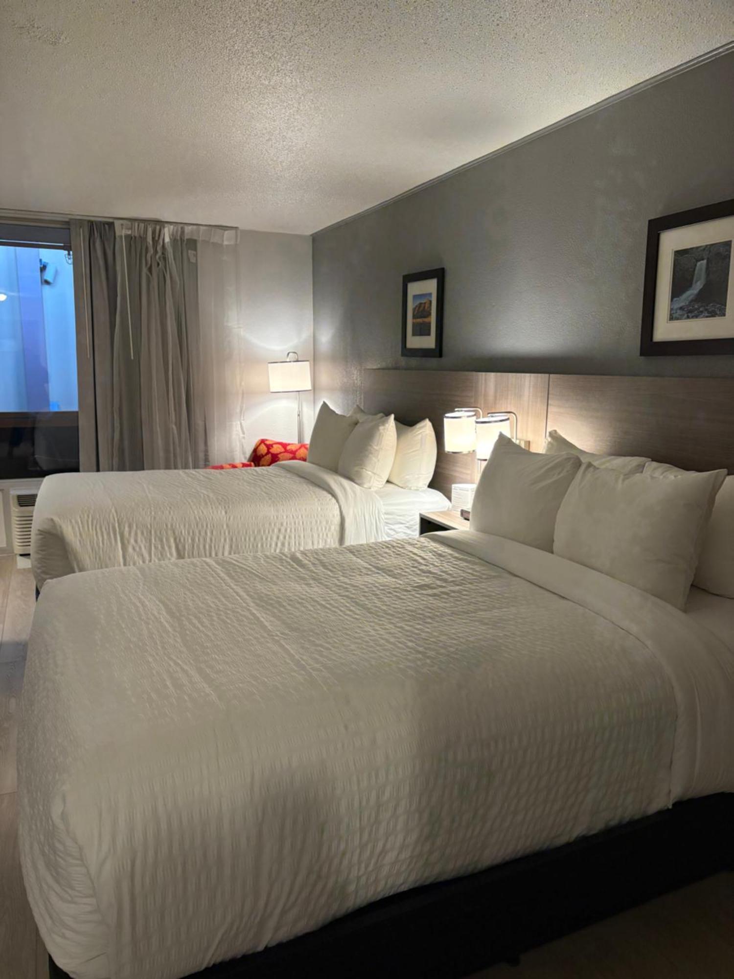 Clarion Inn & Suites And Convention Center Kearney Eksteriør billede