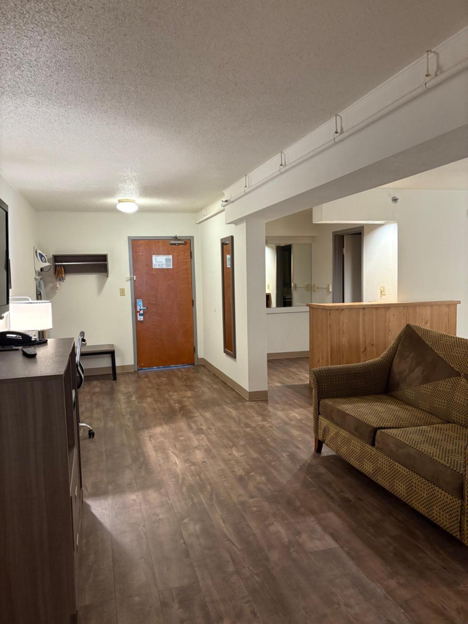 Clarion Inn & Suites And Convention Center Kearney Eksteriør billede