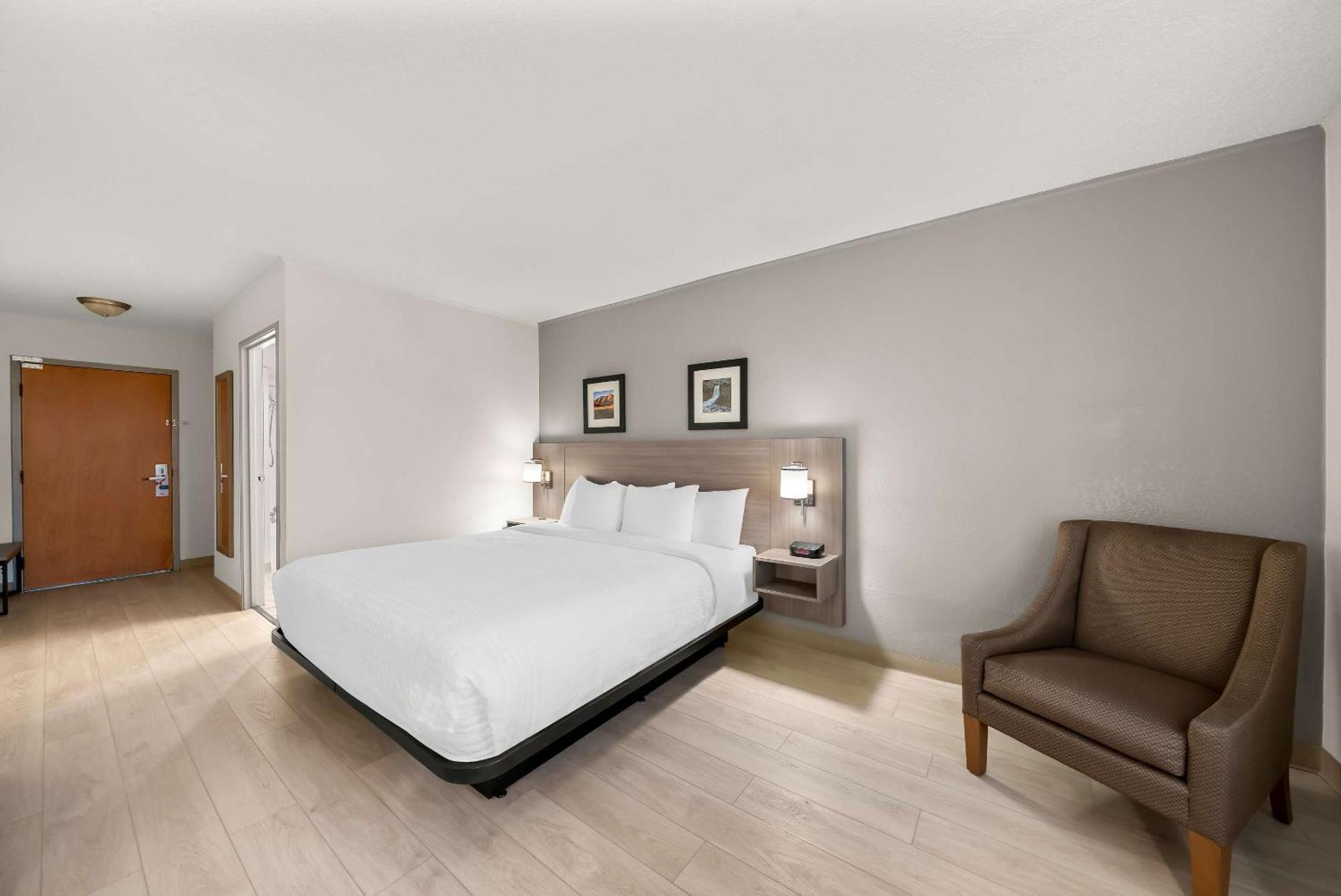 Clarion Inn & Suites And Convention Center Kearney Eksteriør billede